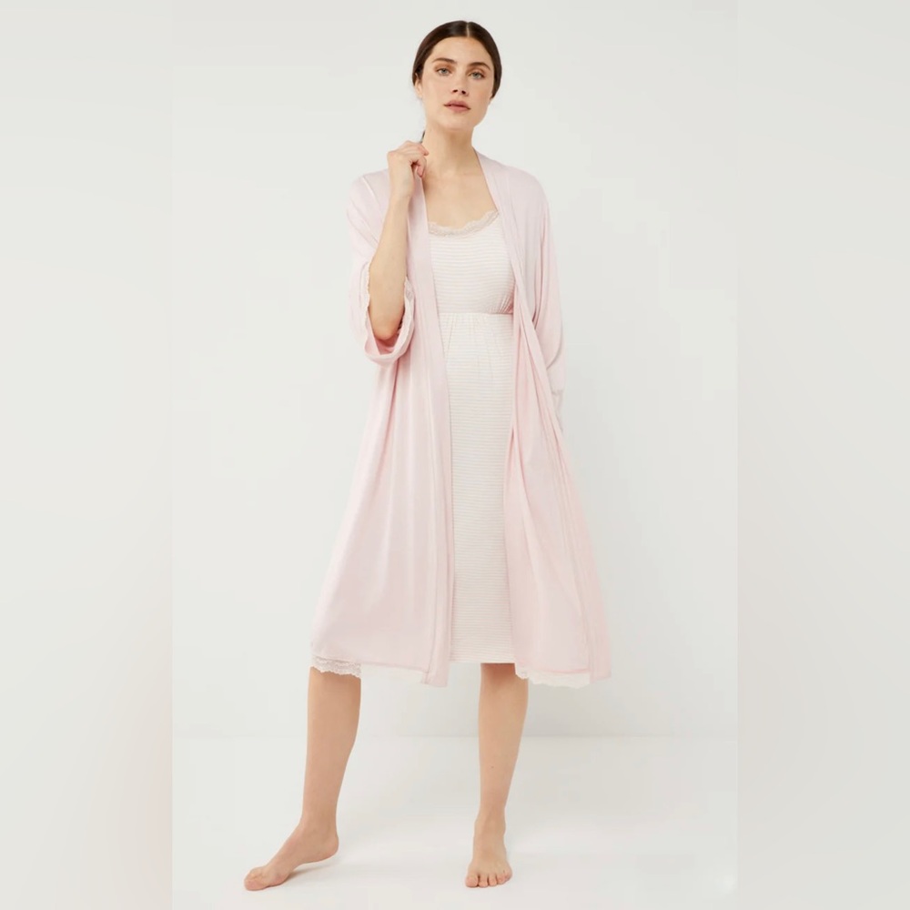 Maternity nightgown and robe